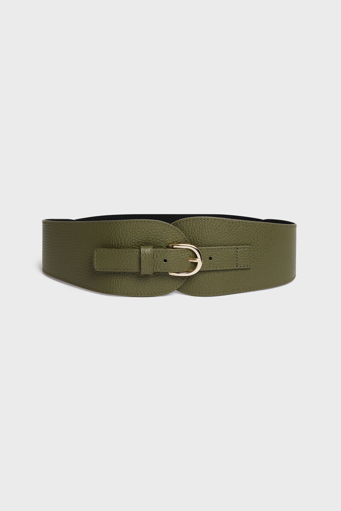 Wide olive green ceinture femme in cuir grainé with a gold circular buckle and textured finish, displayed on a plain white background.