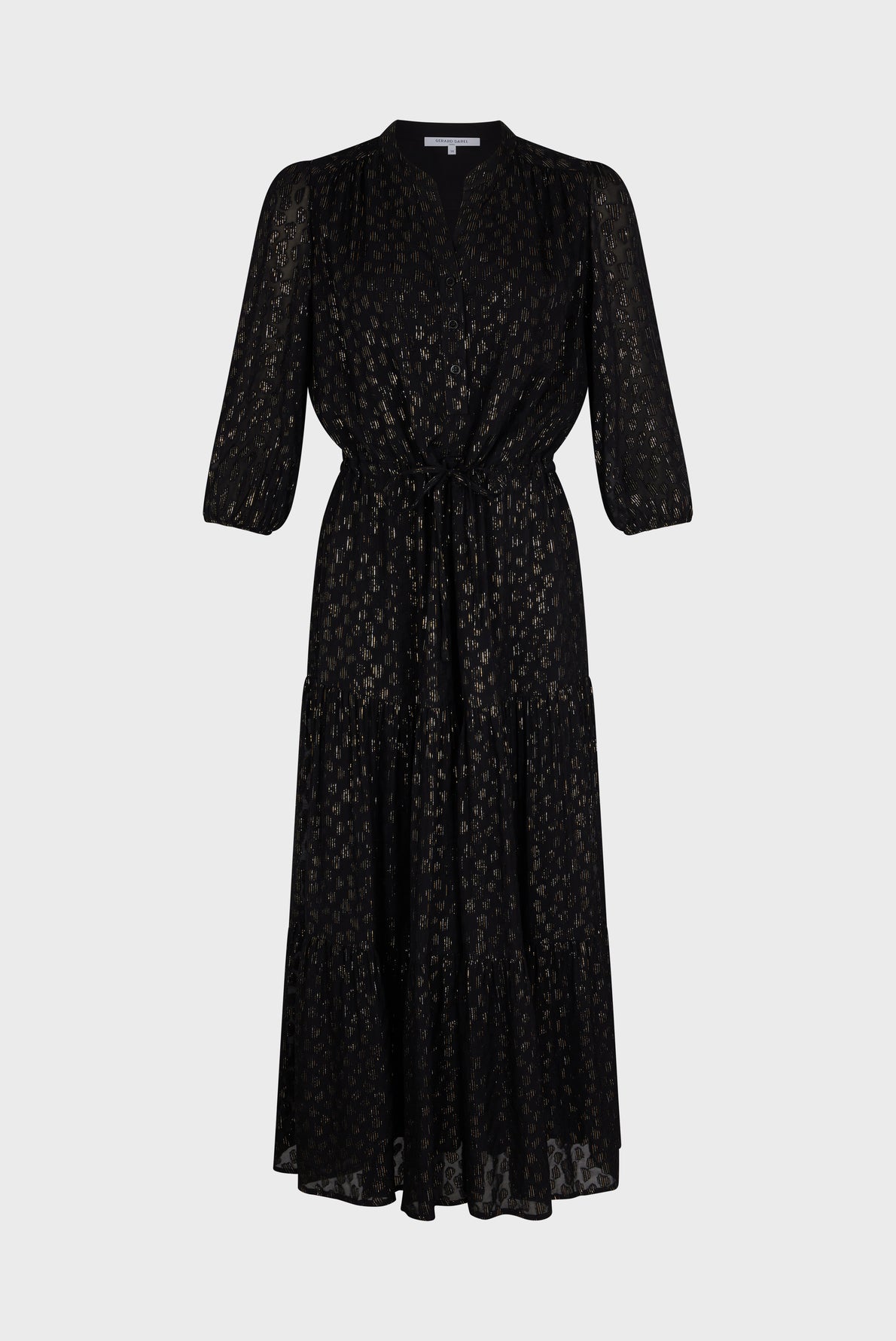 A black, mid-length robe longue noire with a subtle pattern, short puff sleeves, a V-neckline, a taille ajustable with a tie at the waist, and a tiered skirt, displayed on a plain white background.