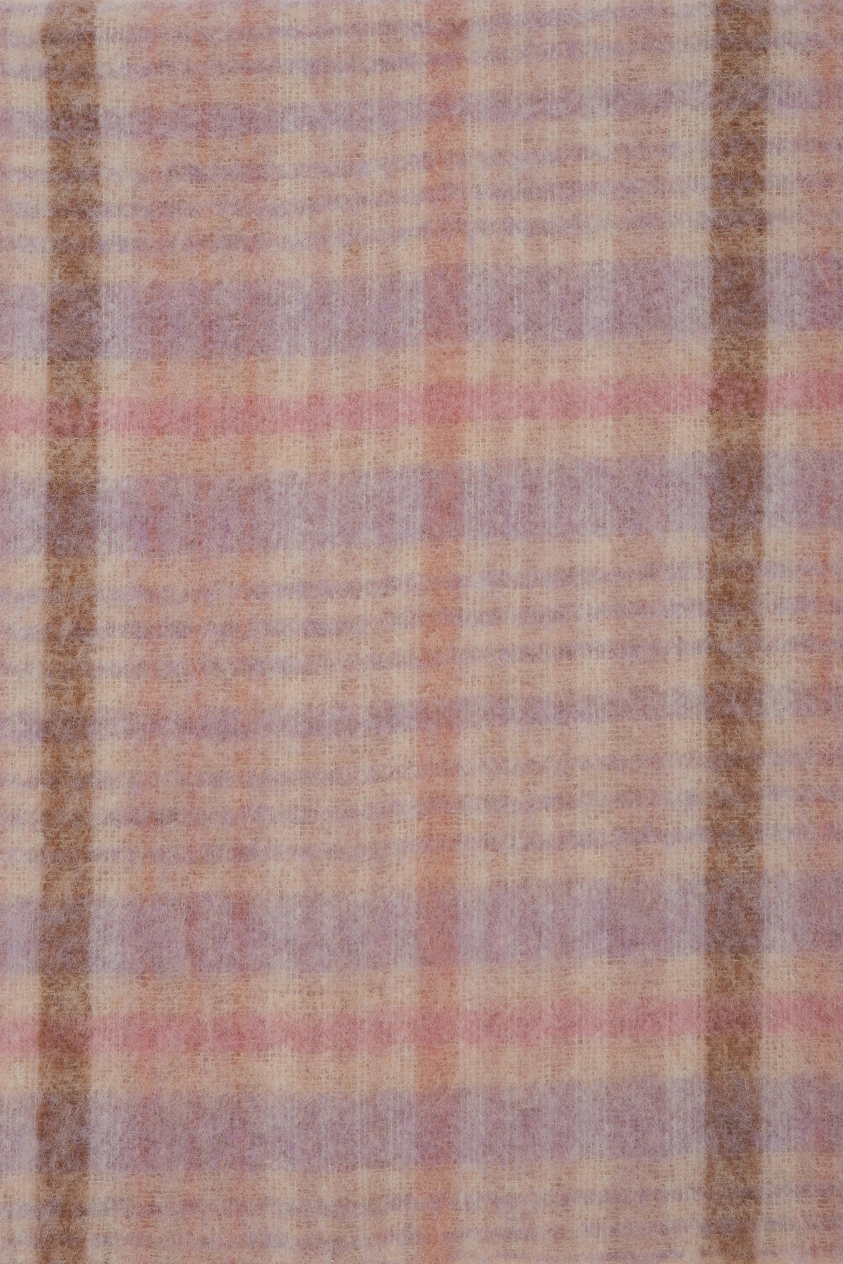 Soft fabric with a fuzzy texture and a pastel plaid pattern in shades of pink, purple, and beige, featuring intersecting vertical and horizontal stripes—this élégante écharpe à carreaux is the perfect accessory to add a touch of warmth and style to your look.