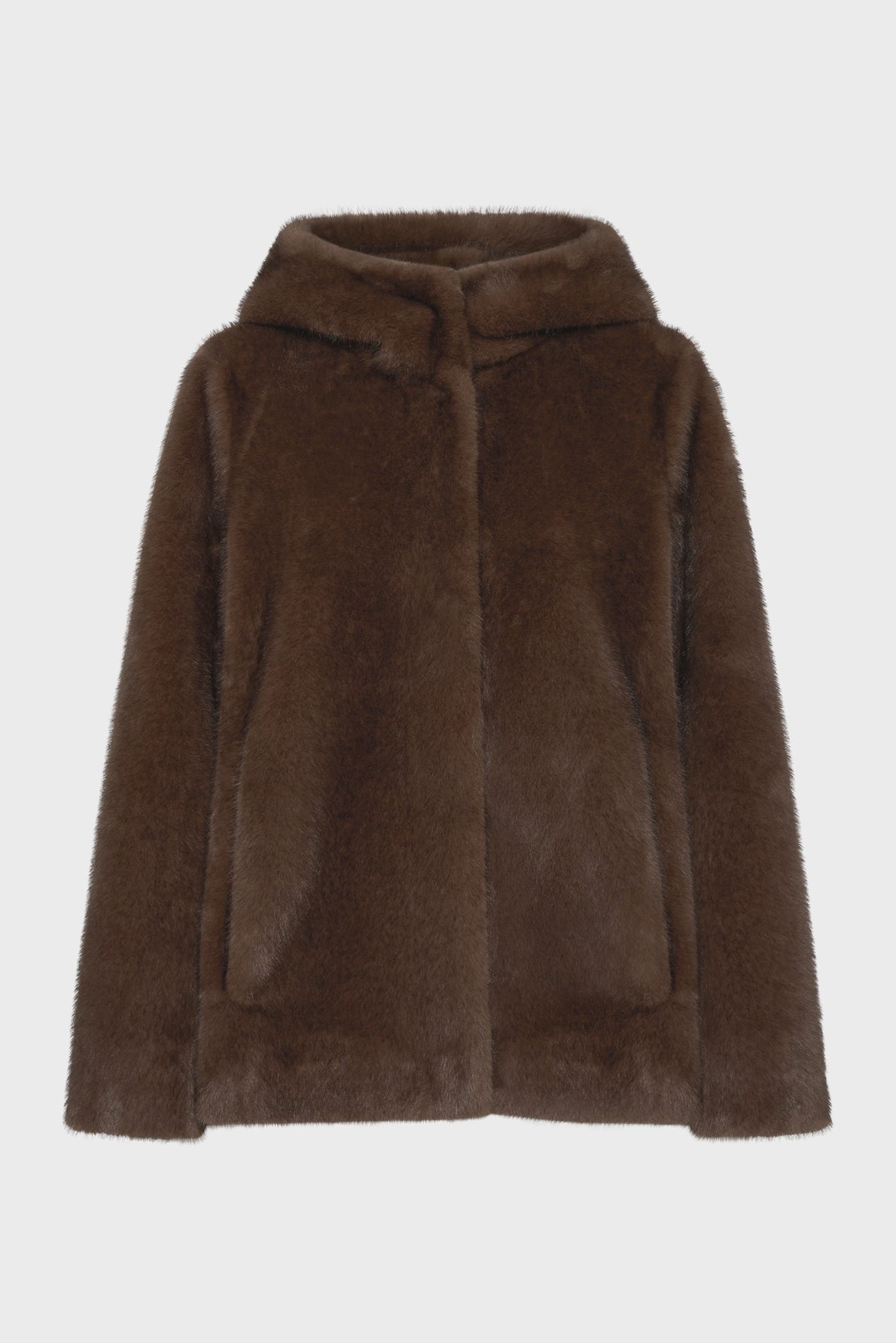 A brown manteau à capuche en fausse fourrure with long sleeves and two side pockets, displayed on a plain white background.