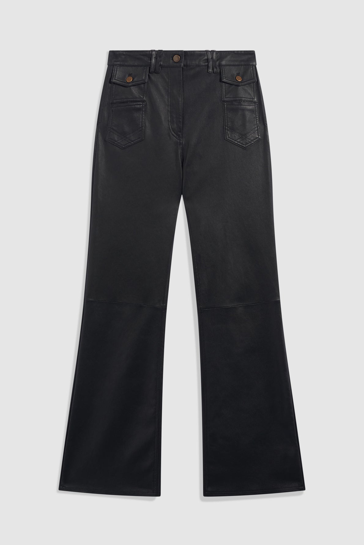 Black leather flared pants with front pockets, button closures, and seam detailing at the knees—these élégant pantalon cuir femme are designed with a flattering pantalon taille haute fit, displayed on a plain white background.