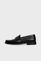 A black leather loafer with decorative stitching, a low heel, and a metal accent on the upper, displayed on a light gray background—these mocassins noirs cuir are the perfect choice for those seeking mocassins femme élégants that blend timeless style with modern sophistication.