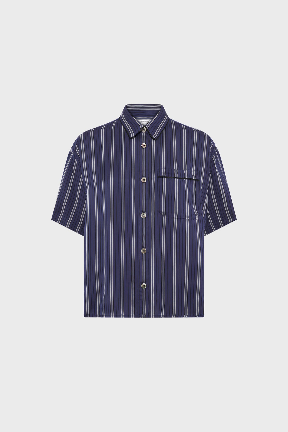 A chic chemise manches courtes featuring vertical blue, white, and light purple stripes, complete with a collar and a chest pocket. This stylish chemise rayée femme is displayed on a plain white background.