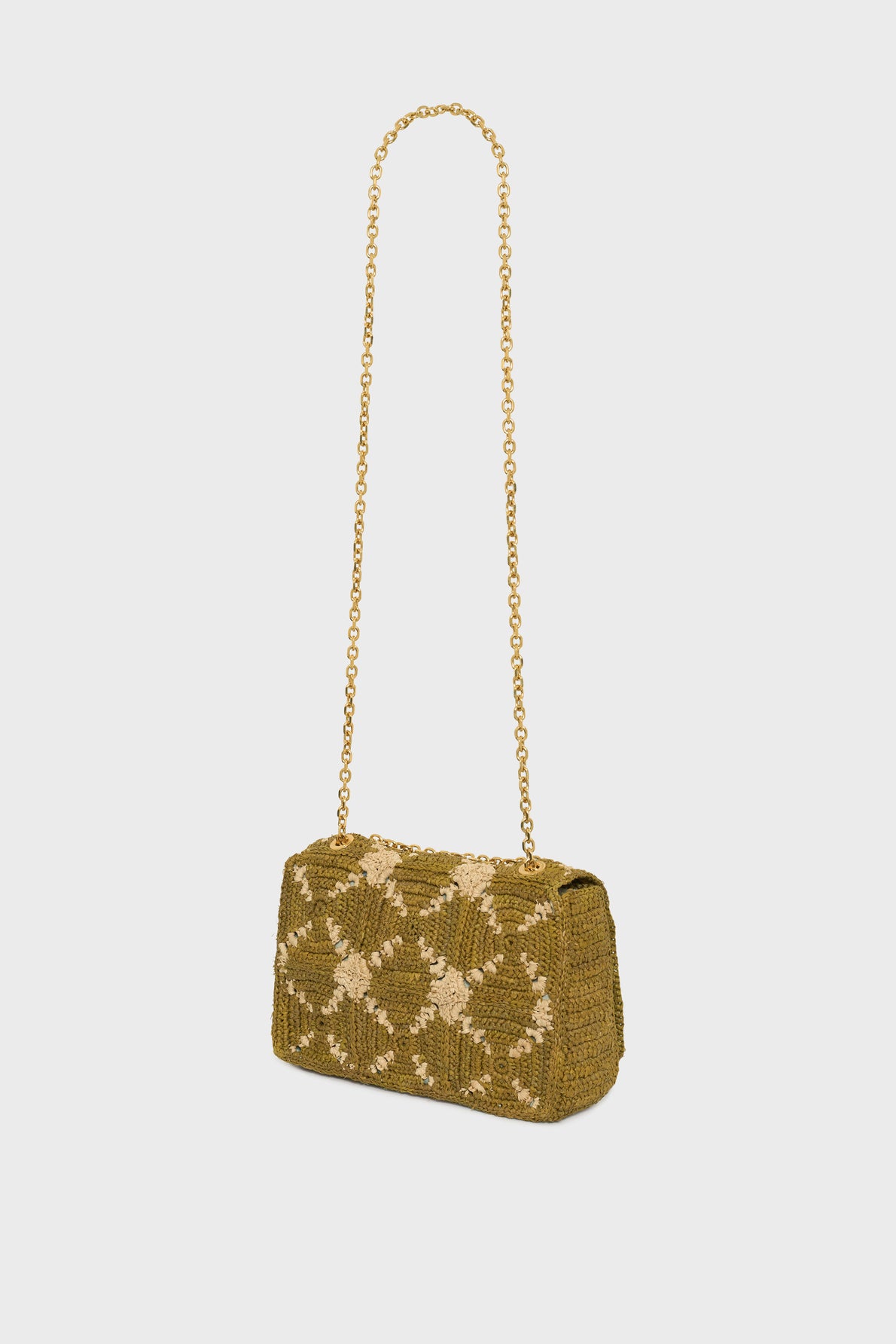 Olive green beaded sac bandoulière with a gold chain strap, featuring a geometric cream pattern on the front and showcasing a striking design artisanal touch, displayed on a plain white background.