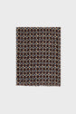 A patterned brown and beige square fabric with a grid of diamond shapes and small blue accents, featuring short fringe on one edge, displayed on a plain white background. This echarpe fine in laine et soie showcases an élégant imprimé géométrique that adds subtle sophistication to any look.