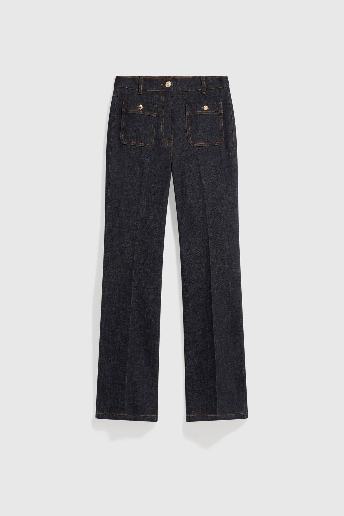 A pair of dark blue denim noir chiné jeans displayed flat on a white background, featuring wide legs, two grandes poches à boutons dorés at the back with button flaps, and visible brown stitching.