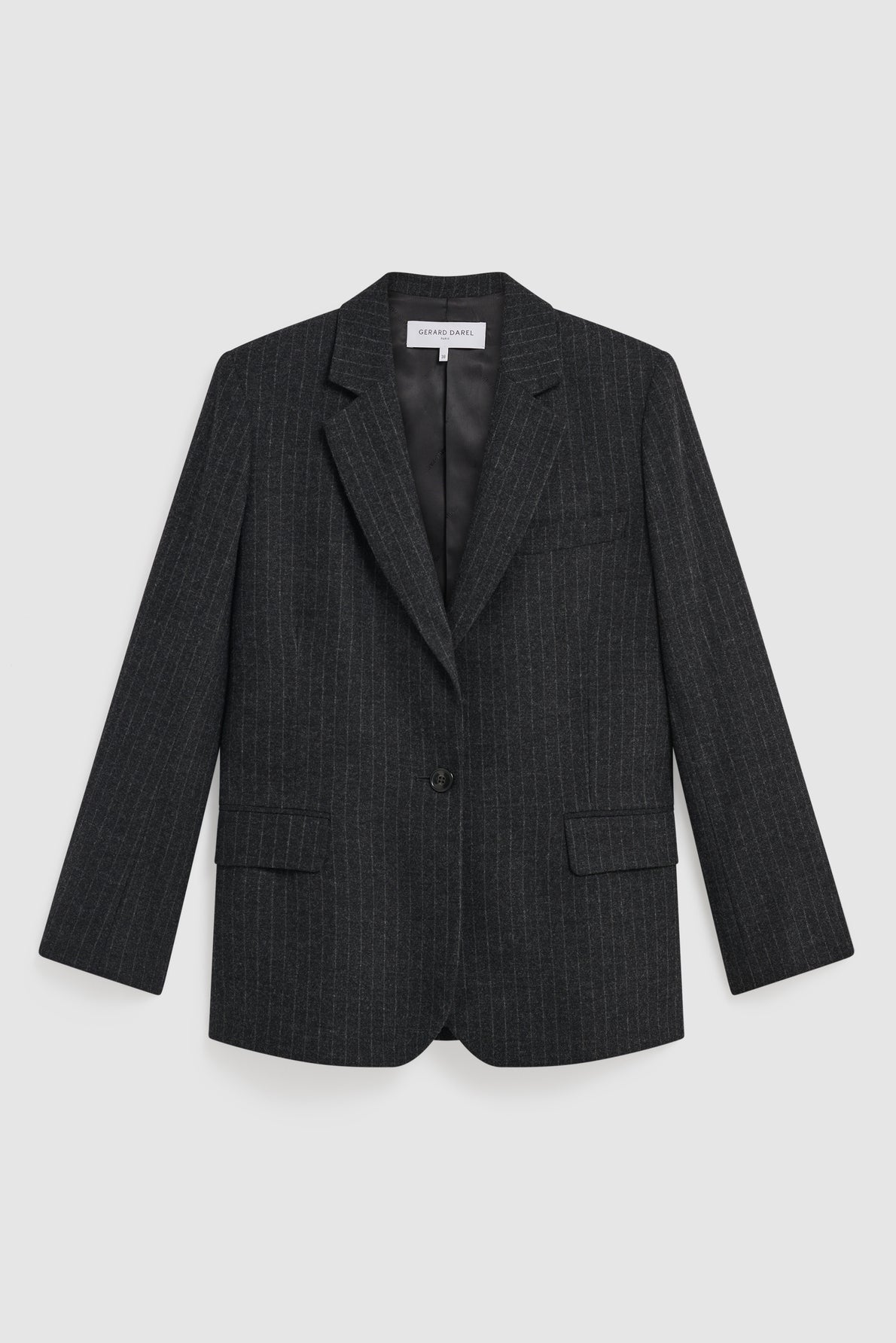 A dark gray pinstripe blazer, or veste rayée anthracite, with a single button, notch lapels, and two front flap pockets, displayed on a plain white background.