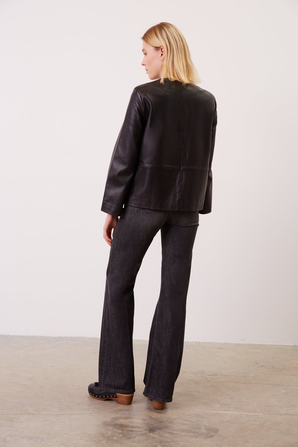 Veste courte en cuir lisse - MARILOU