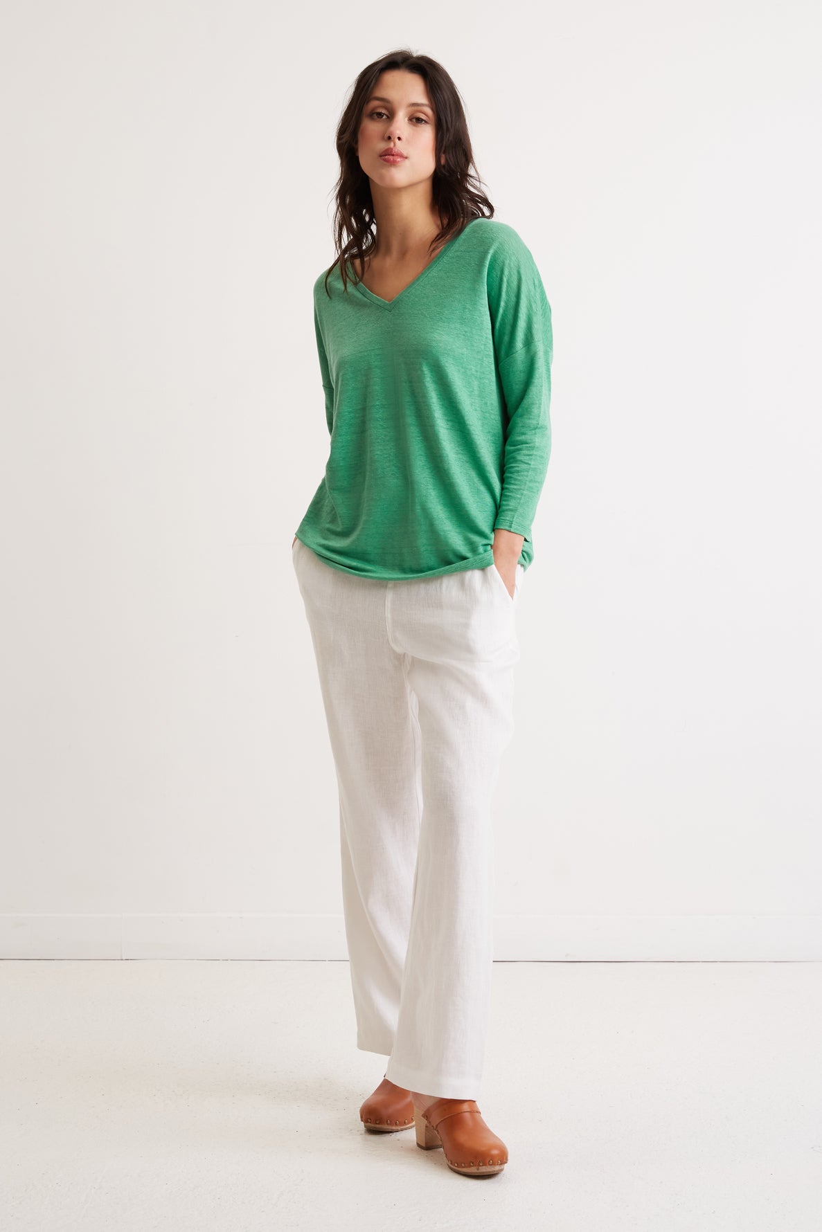 V-neck linen T-shirt - AMAURY
