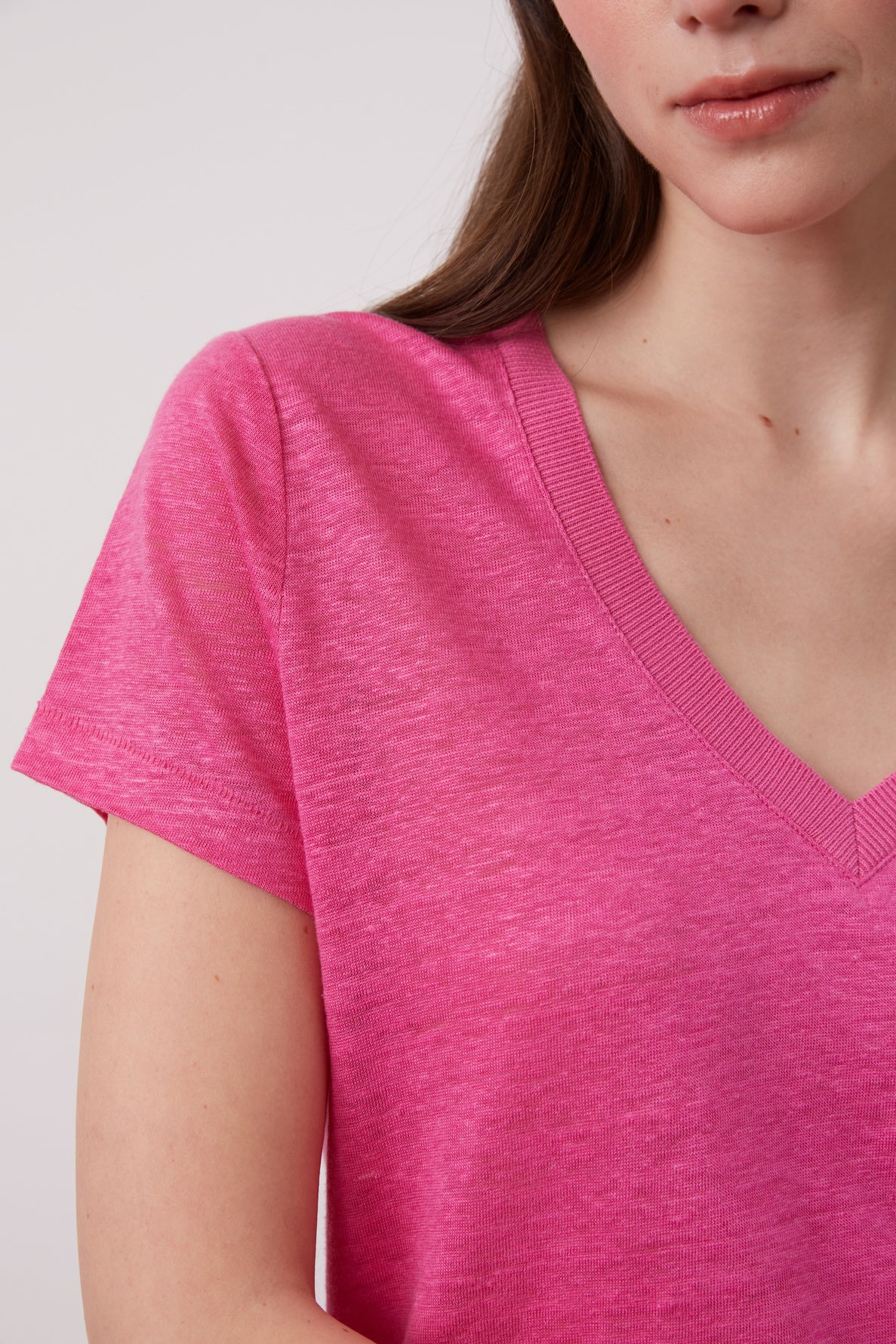 V-neck linen T-shirt - APPOLON