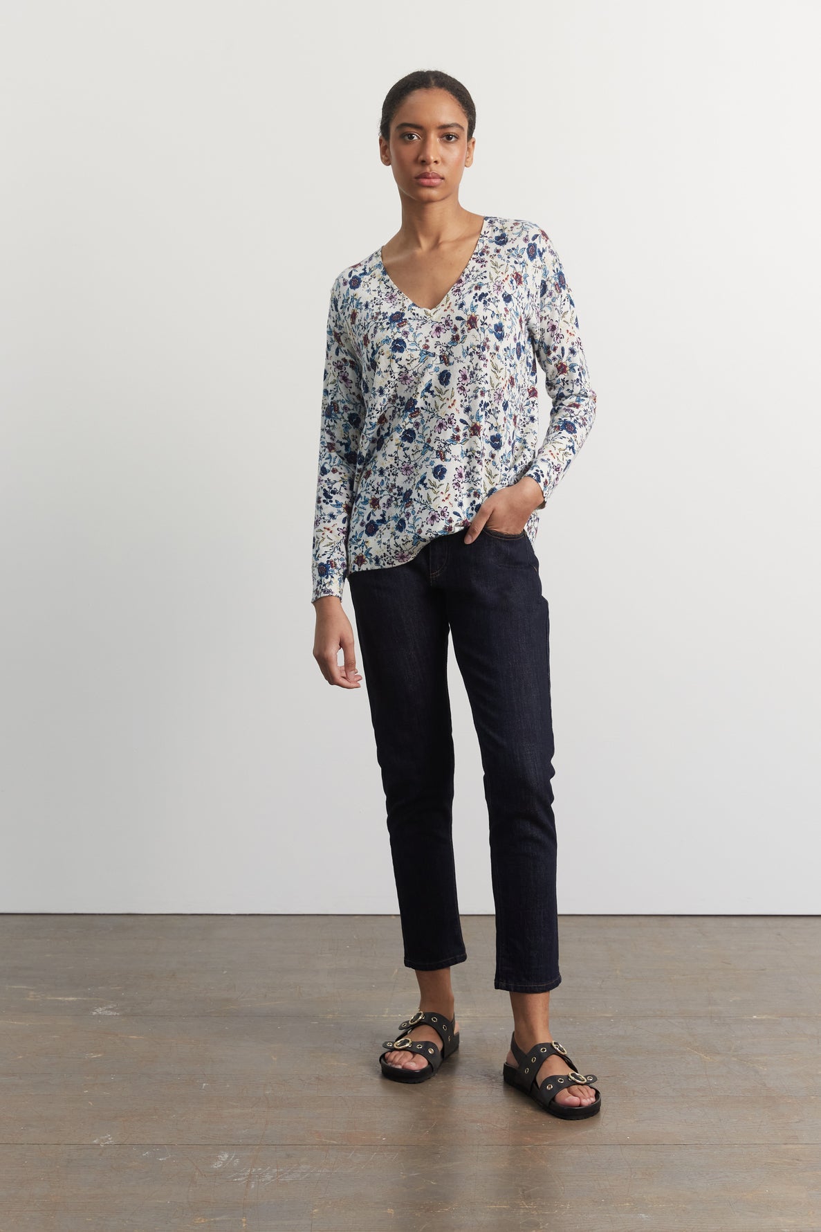 Pull Col V motif floral - LAURYNDA
