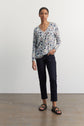 Pull Col V motif floral - LAURYNDA