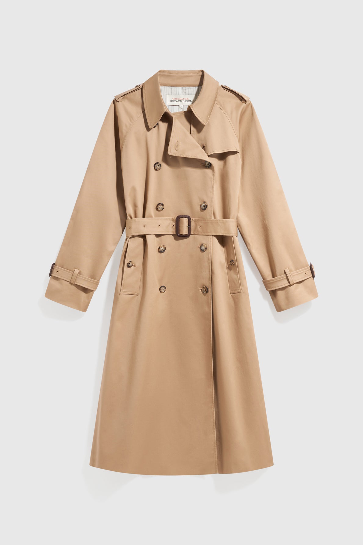 A tan double-breasted trench coat crafted from trench camel coton with a matching belt, button details, and cuff straps is displayed on a white background—an elegant manteau mi-saison perfect for layering.